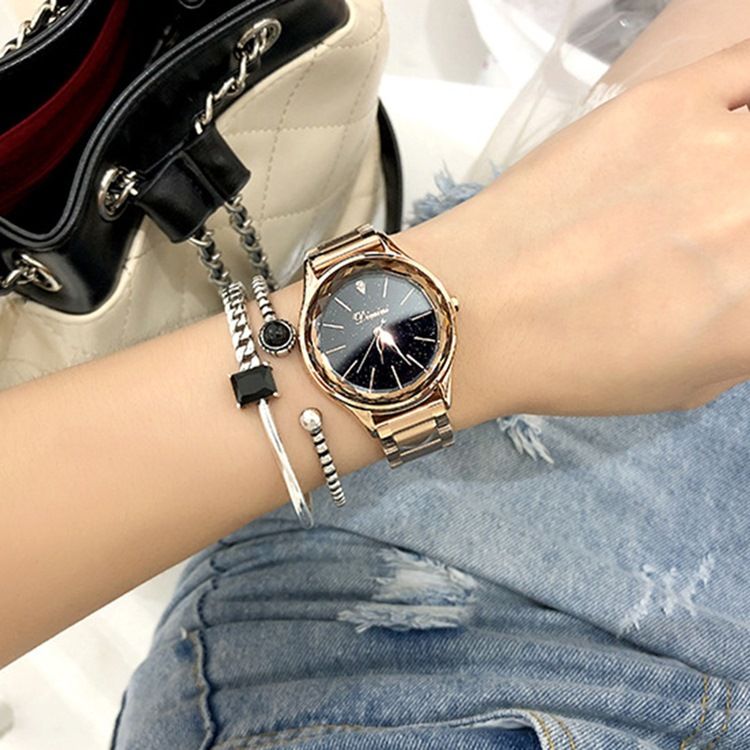 Montre Pour Femme À Cadran Circulaire Avec Ceinture En Acier