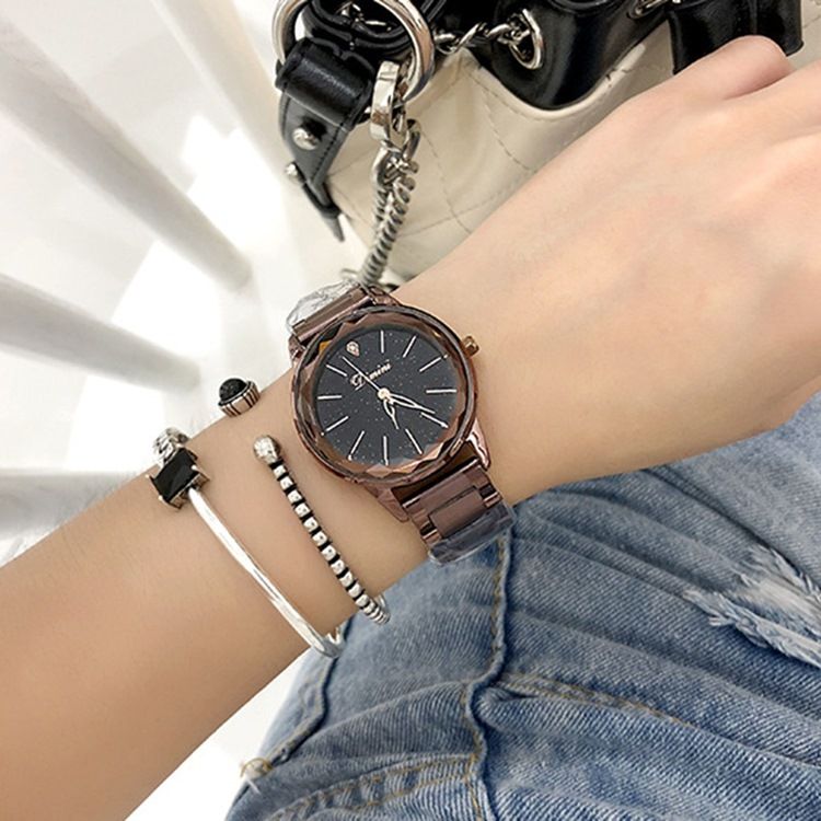 Montre Pour Femme À Cadran Circulaire Avec Ceinture En Acier