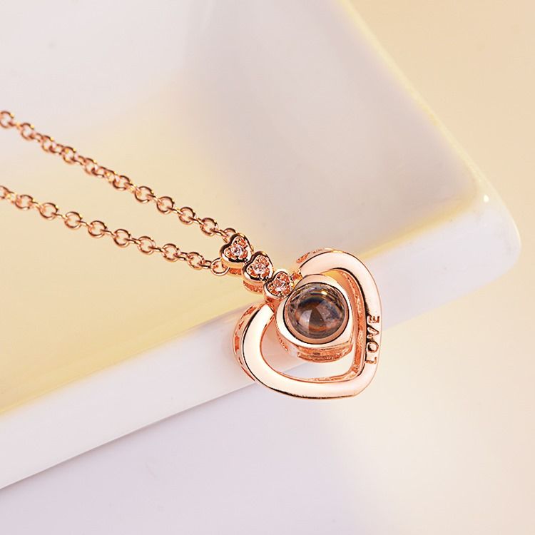 Collier Lettre En Forme De Coeur