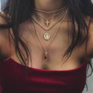 Collier Multicouche À Breloques En Croix Dorées Pour Femmes