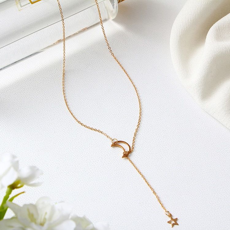 Collier Pendentif Déesse Étoile Lunaire