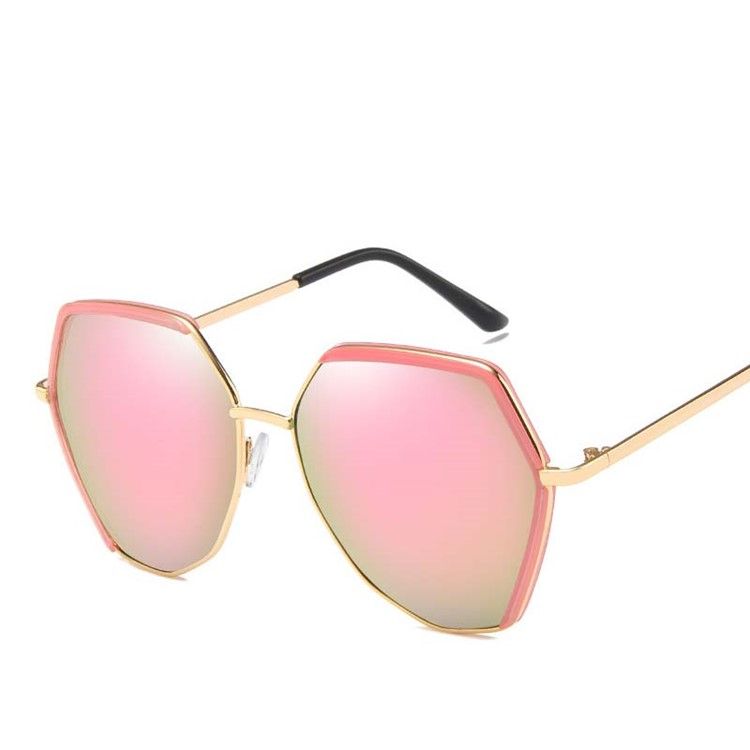 Lunettes De Soleil À La Mode Pour Femmes