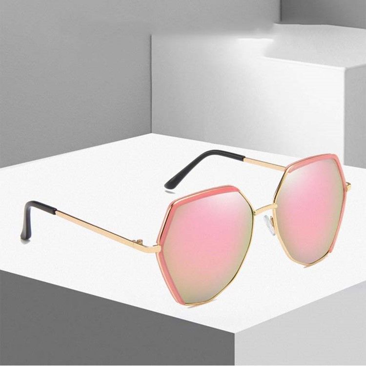 Lunettes De Soleil À La Mode Pour Femmes