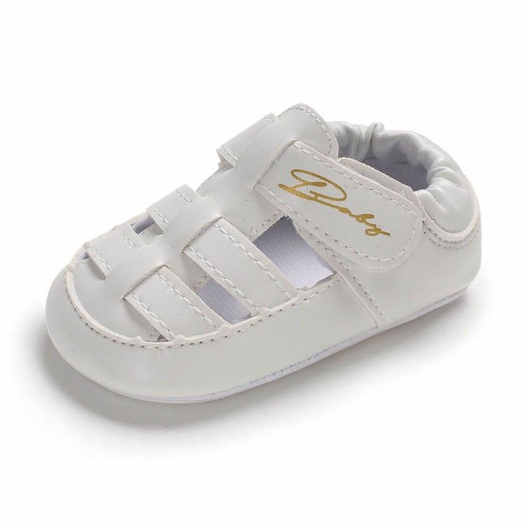 Chaussures De Bébé Creuses Unies