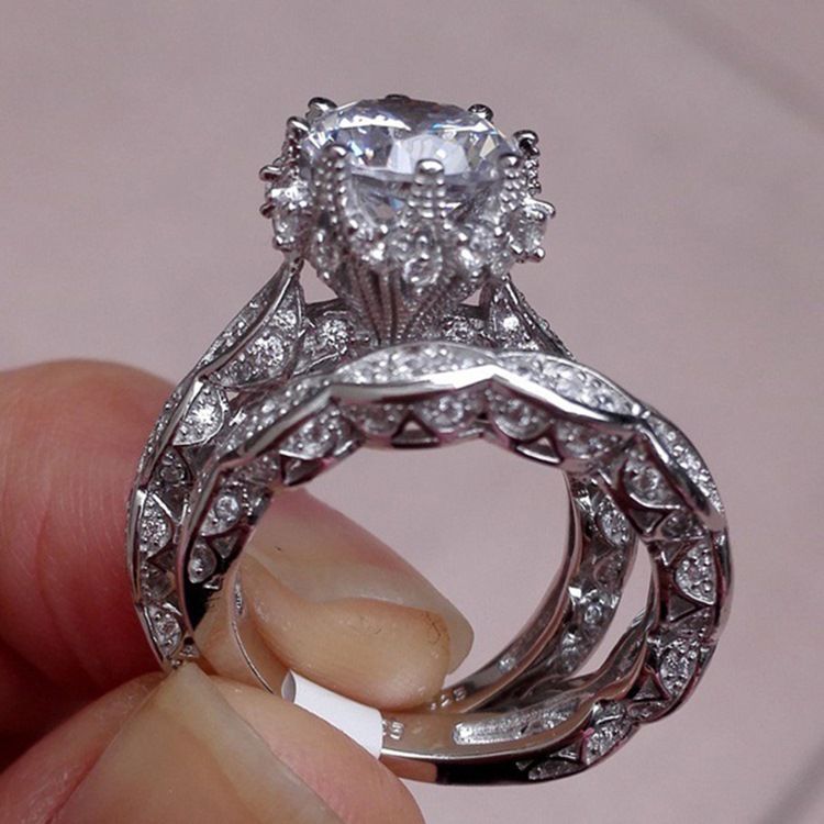 Bague Brillante Pour Femme