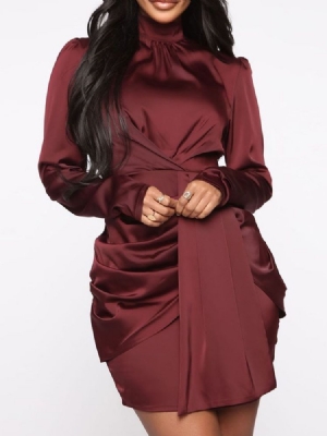 Robe Moulante Bordeaux À Col Roulé Plissé Au-dessus Du Genou Pour Femmes