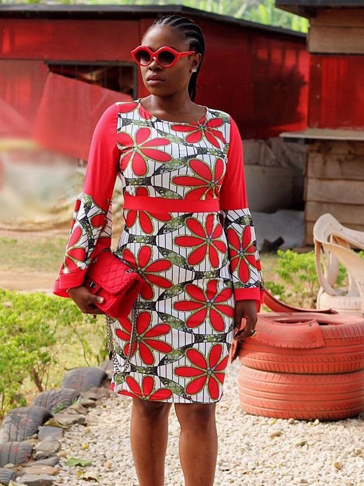 Robe Moulante À Manches Évasées Et À Blocs De Couleurs À La Mode Africaine Pour Femmes