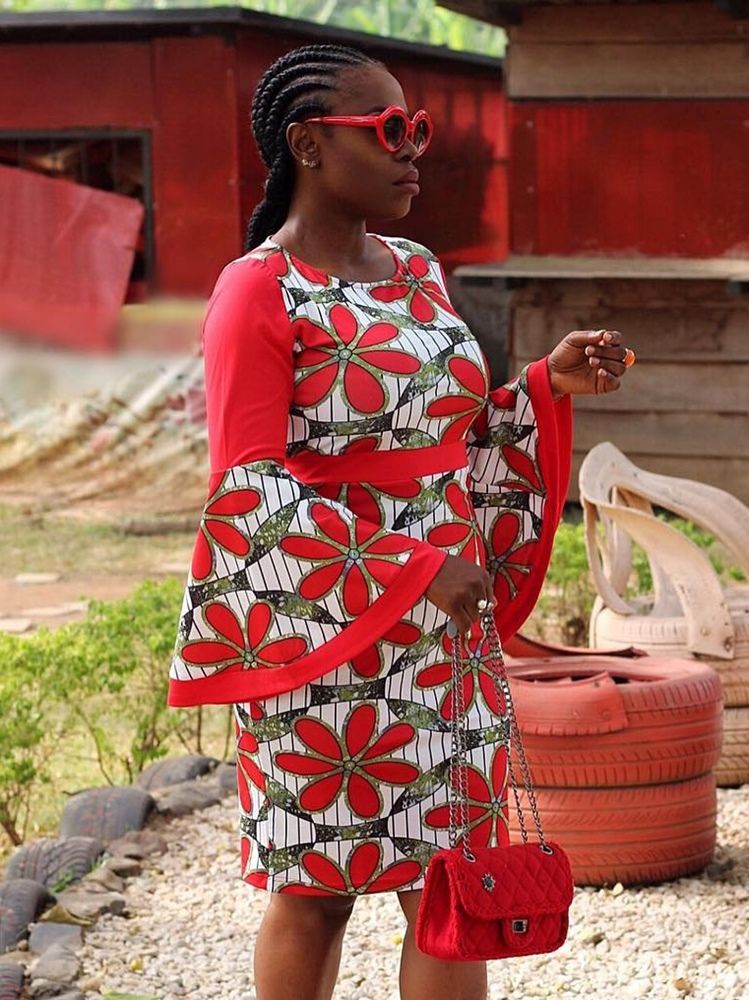 Robe Moulante À Manches Évasées Et À Blocs De Couleurs À La Mode Africaine Pour Femmes