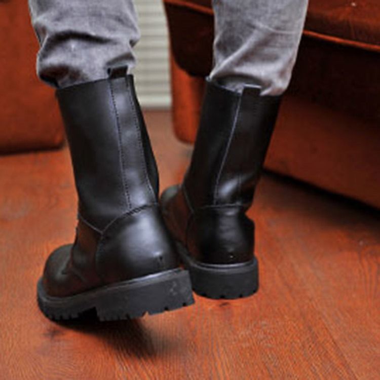 Bottes Martin Pour Hommes À Bout Rond Et À Lacets Sur Le Devant