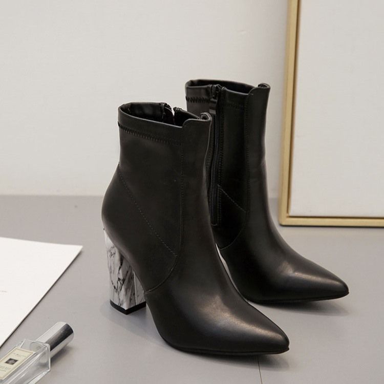 Bottines Unies À Bout Pointu Et Fermeture Éclair Latérale Pour Femmes