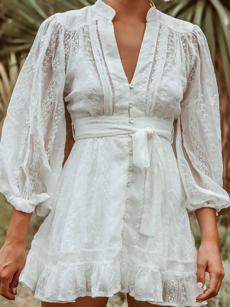 Robe Blanche Trapèze À Manches Longues À Lacets Au-dessus Du Genou Pour Femmes