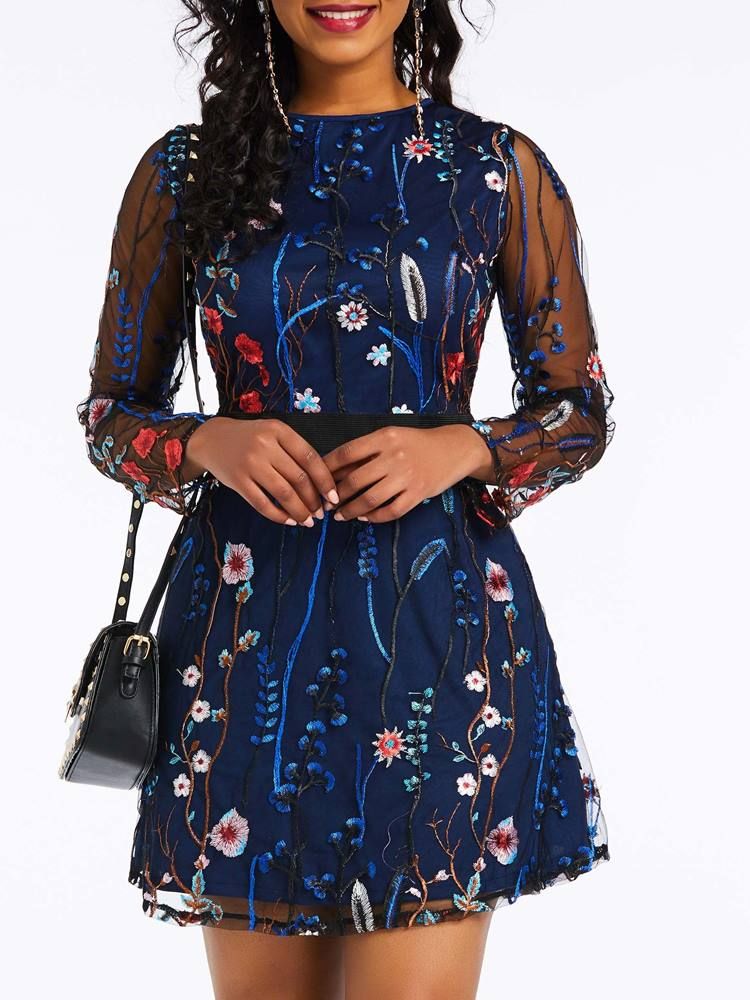 Robe De Nuit À Fleurs Avec Broderie Au-dessus Du Genou Pour Femme