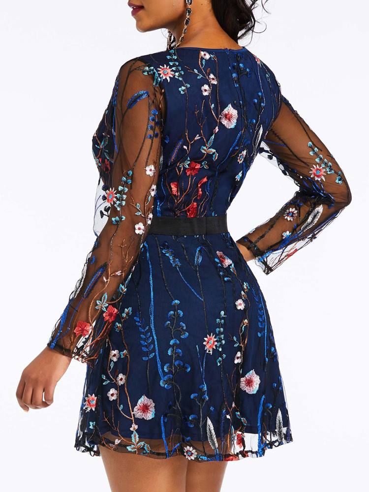 Robe De Nuit À Fleurs Avec Broderie Au-dessus Du Genou Pour Femme