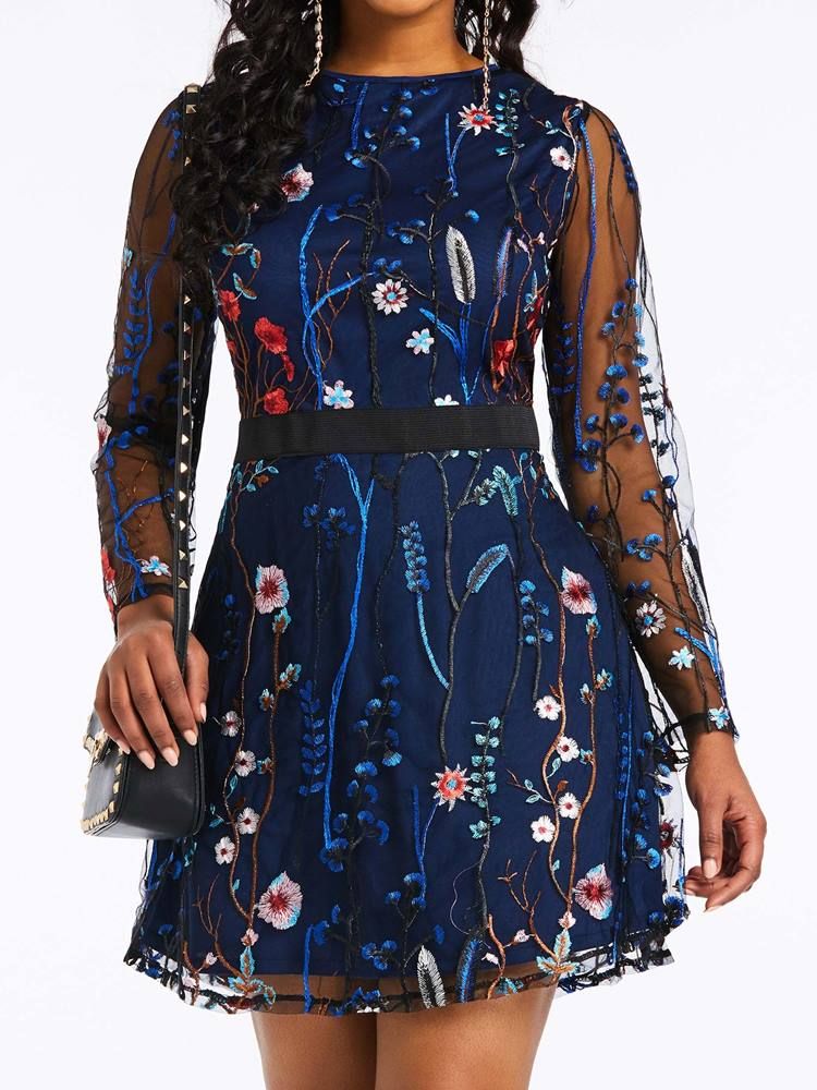 Robe De Nuit À Fleurs Avec Broderie Au-dessus Du Genou Pour Femme