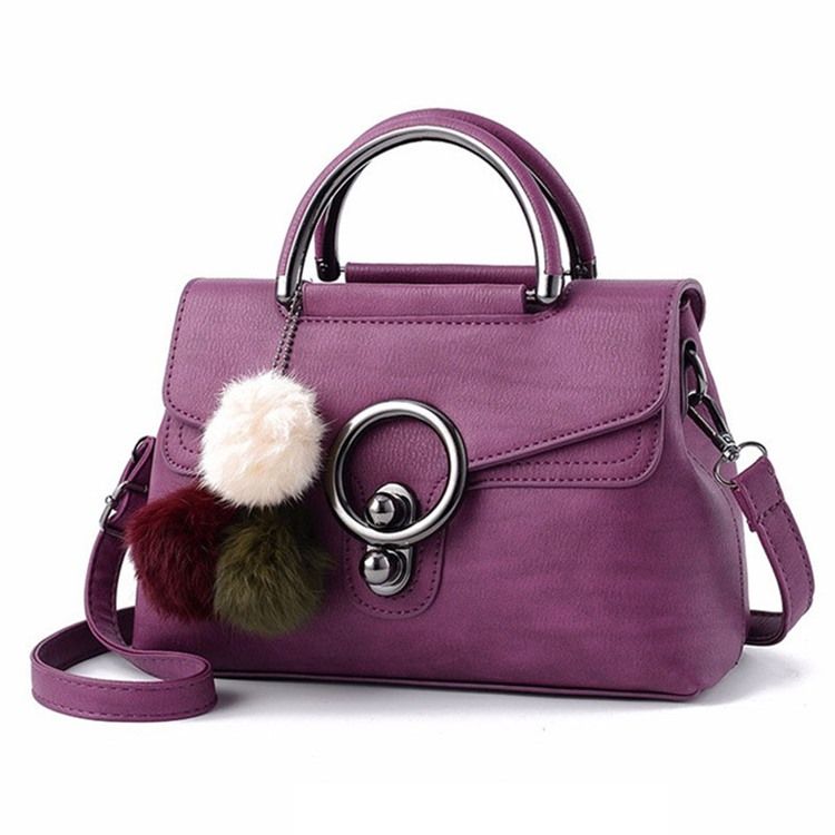 Sac À Bandoulière Avec Pendentif Boule En Peluche De Couleur Unie