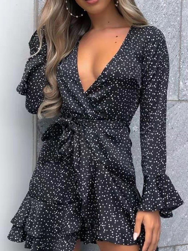 Robe Asymétrique À La Mode Pour Femmes À Col En V Et À Lacets Au-dessus Du Genou