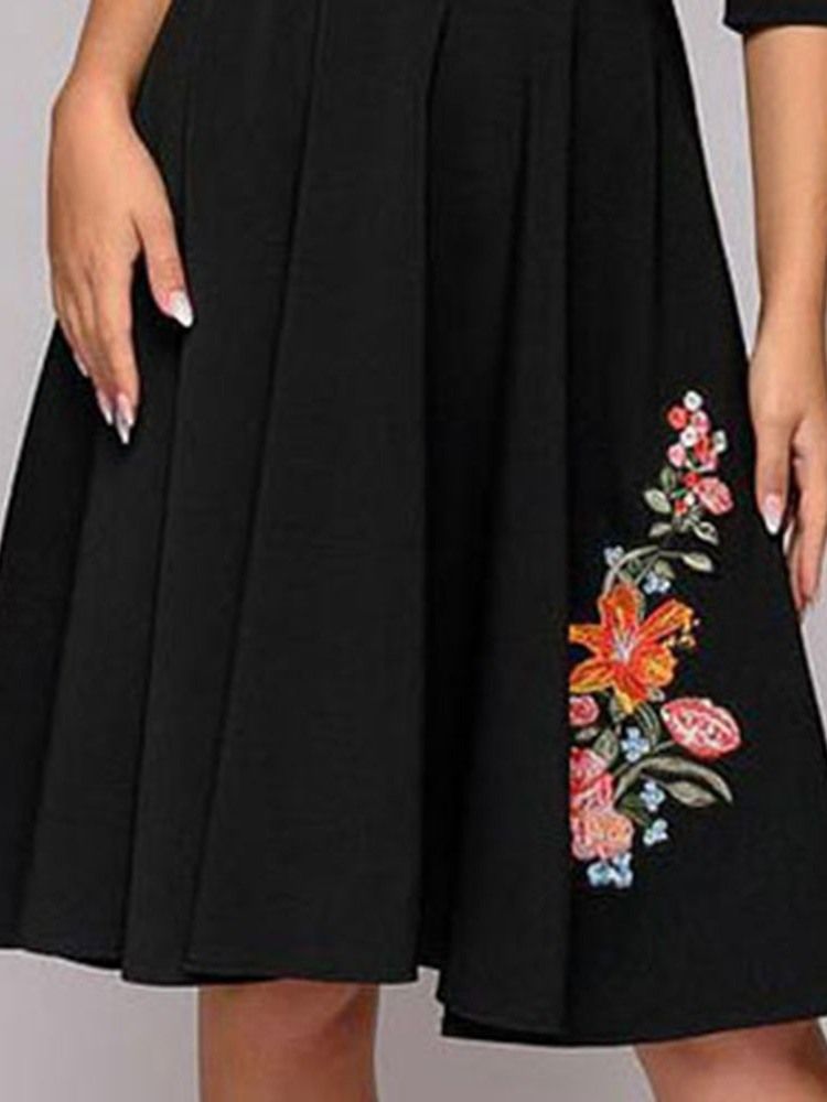 Robe À Fleurs Mi-longue À Broderies À Col Rond Pour Femmes