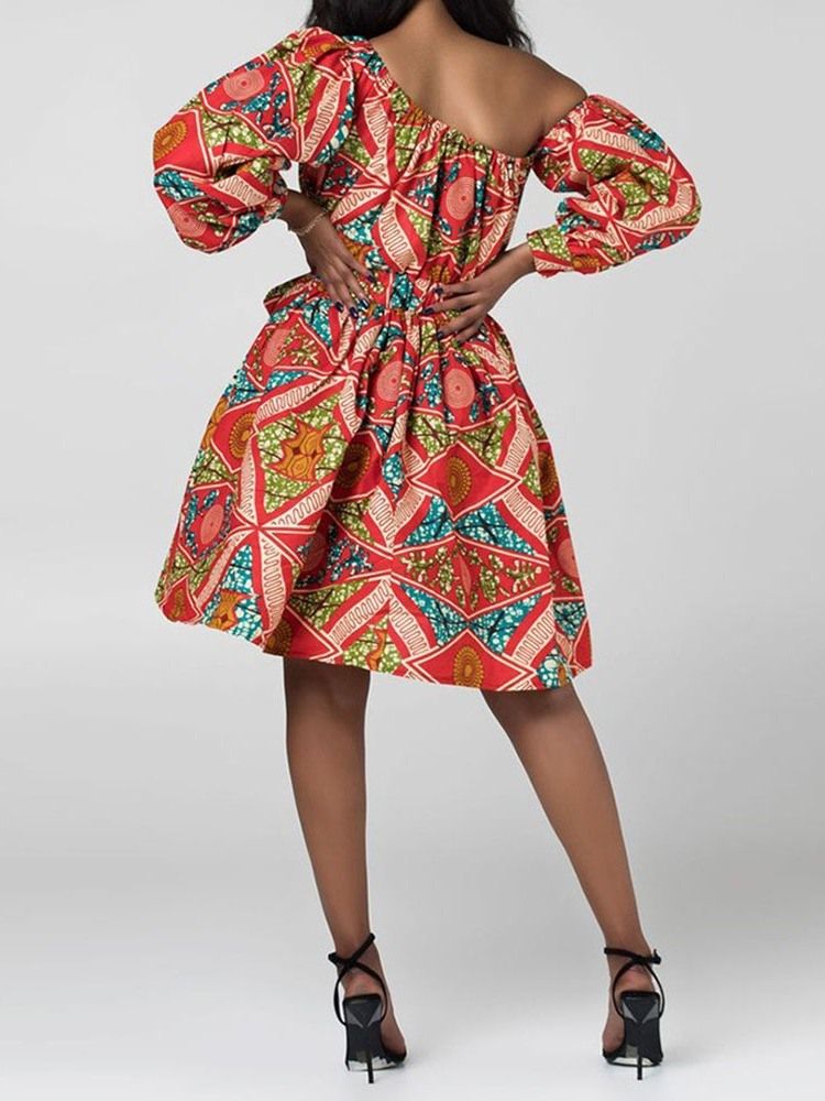 Robe À Fleurs À La Mode Africaine À Col Oblique Et À Manches Lanterne Au-dessus Du Genou