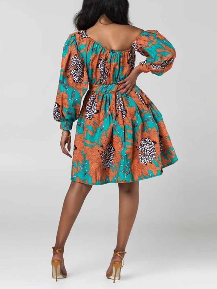 Robe À Fleurs À La Mode Africaine À Col Oblique Et À Manches Lanterne Au-dessus Du Genou