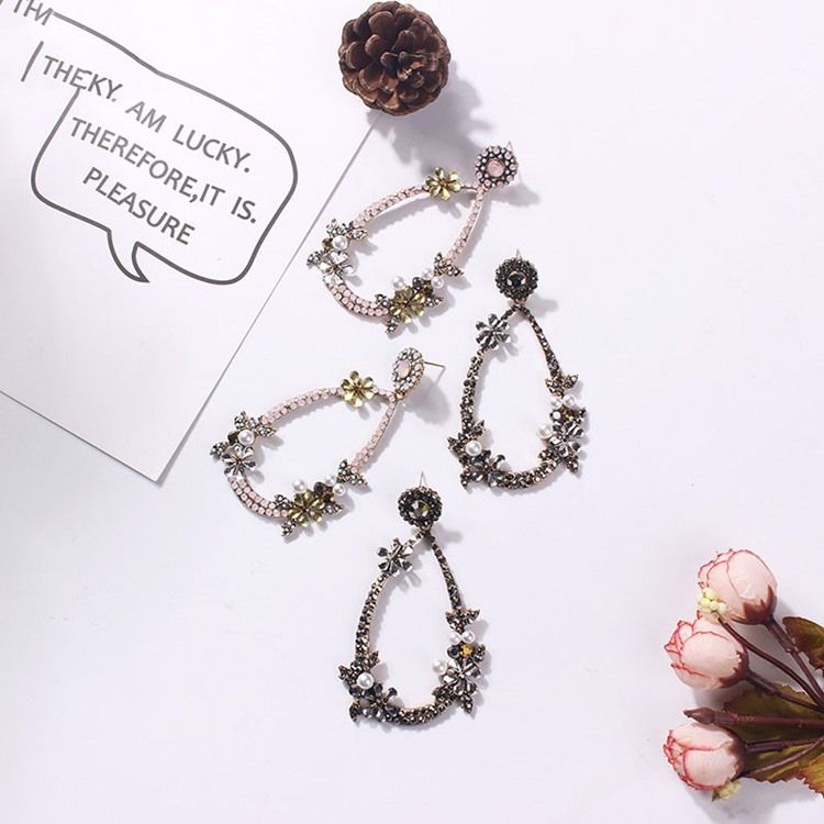 Boucles D'oreilles De Bal Avec Strass Floraux