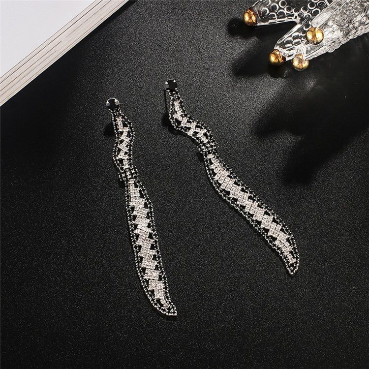 Boucles D'oreilles De Bal Romantique Avec Strass Et Diamants