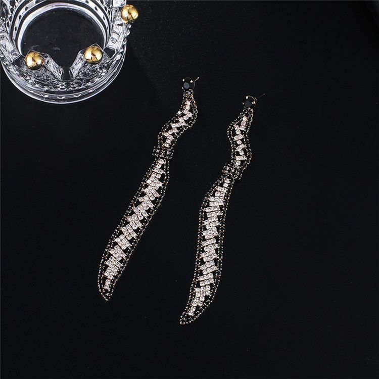 Boucles D'oreilles De Bal Romantique Avec Strass Et Diamants