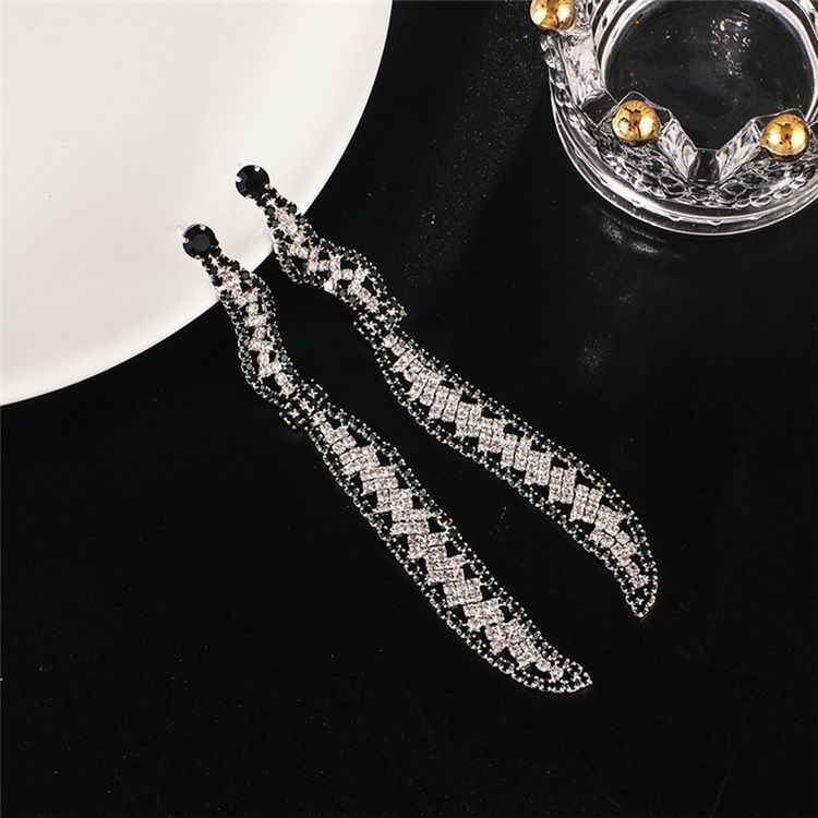 Boucles D'oreilles De Bal Romantique Avec Strass Et Diamants