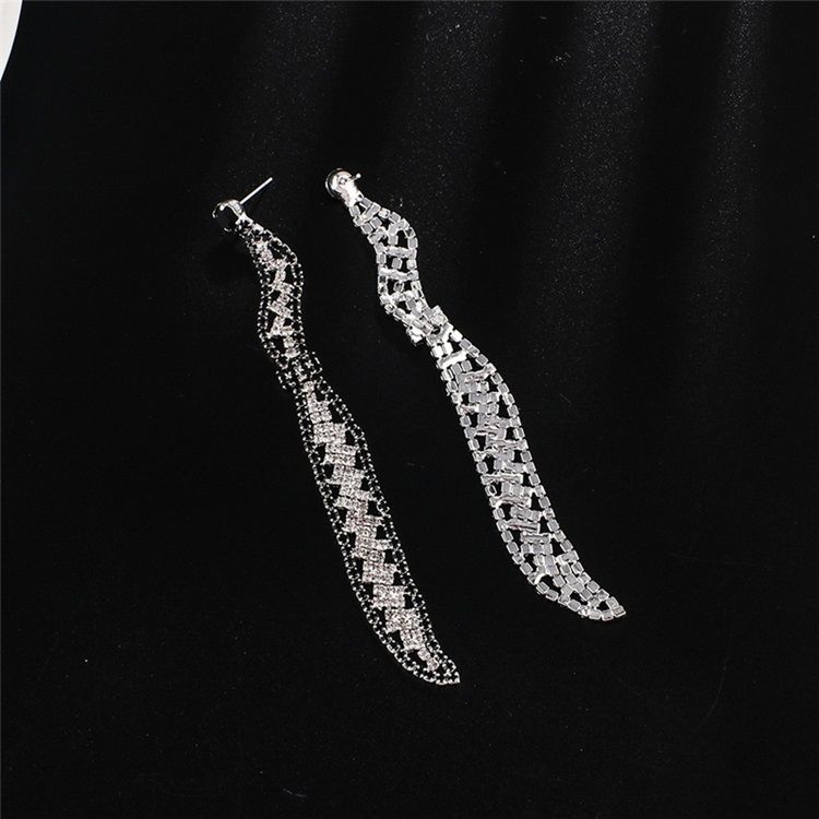 Boucles D'oreilles De Bal Romantique Avec Strass Et Diamants