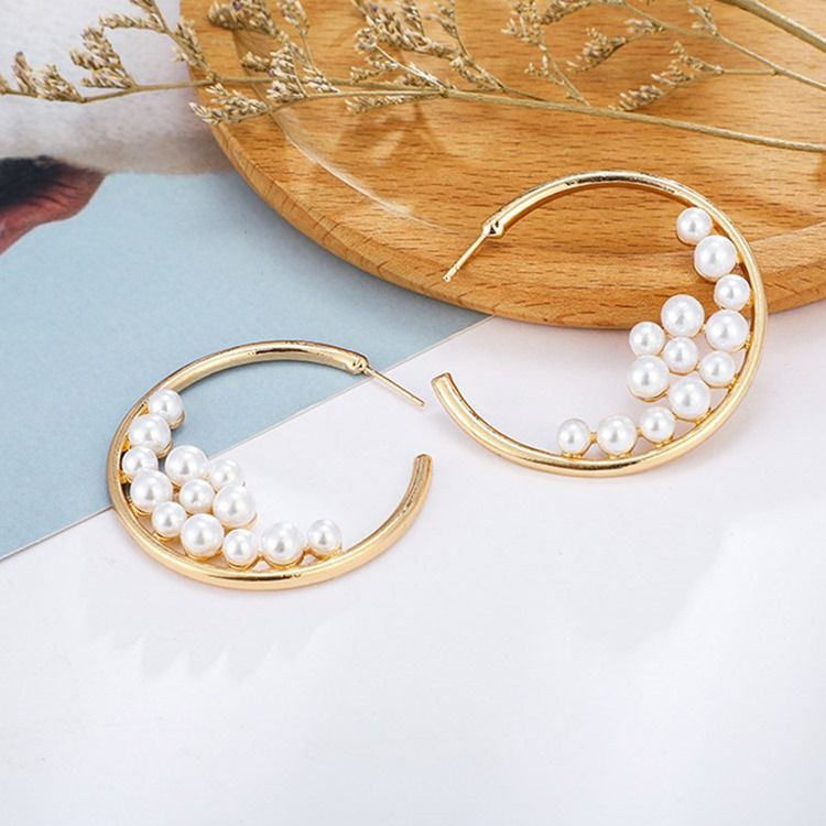 Boucles D'oreilles De Mariage Incrustées De Perles