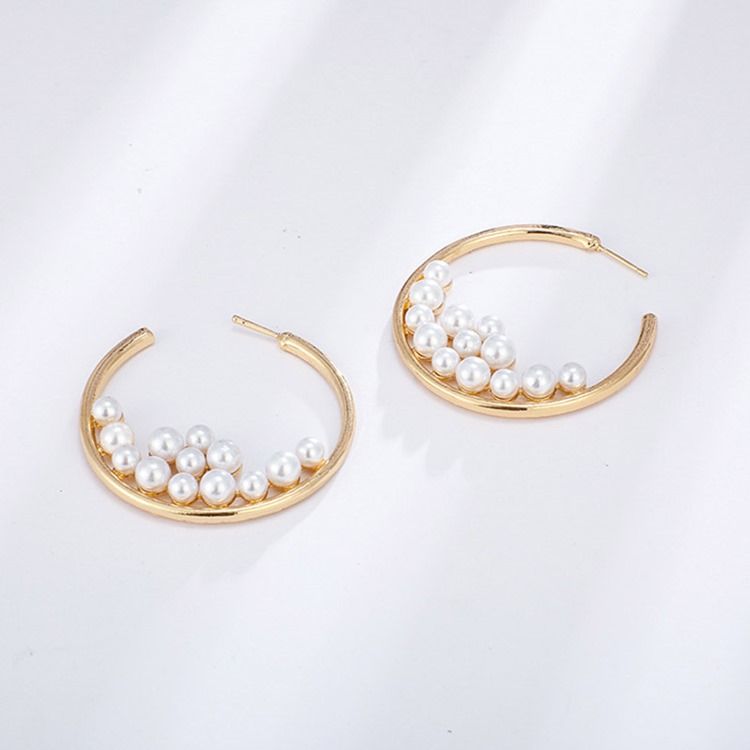 Boucles D'oreilles De Mariage Incrustées De Perles